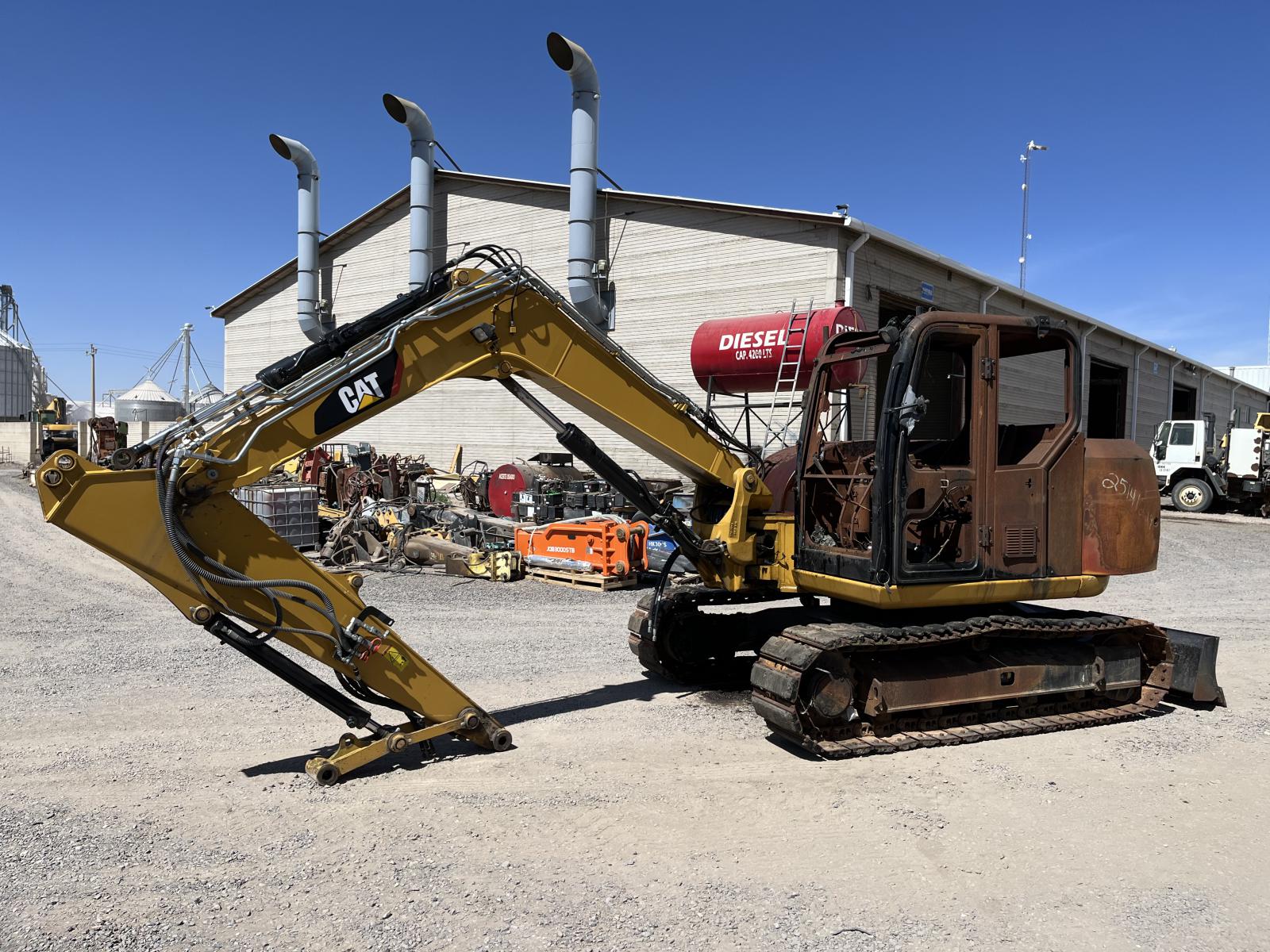 ./imagenes/INVOICE/2019/18136/CATERPILLAR 308E2 CR (1).JPG